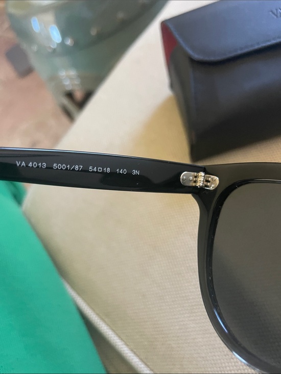 Authentic Valentino $365 women’s black cat eye sunglasses with case main image 5